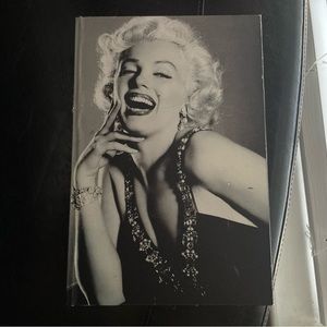Marilyn Monroe Hollywood Book Box